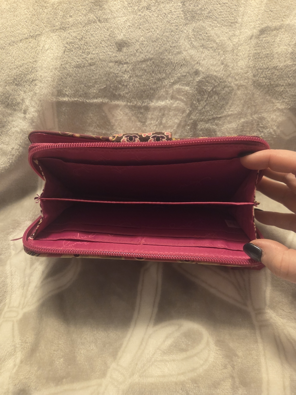 Vera Bradley Very Berry Paisley Quilted Wallet - Picture 10 of 12